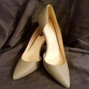BCBGeneration Gray Nicolin Heels Size 9.5M